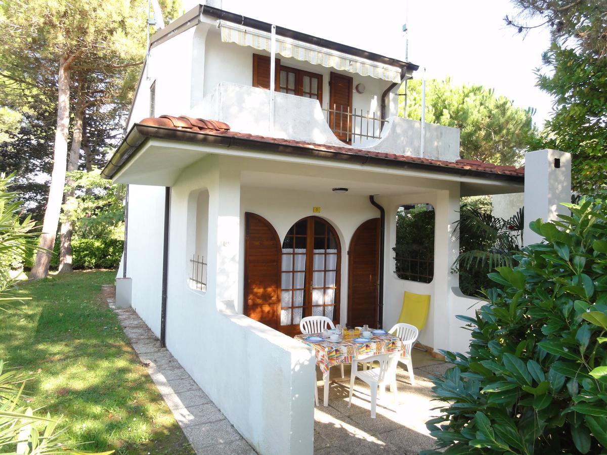 Villa Amalfi Bibione Exterior foto